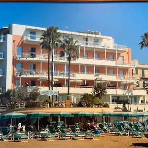 Aparthotel Perelli, Loano